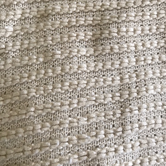 creamy tan boho chic cozy poncho with fringe🌻🍂 - Picture 4 of 8